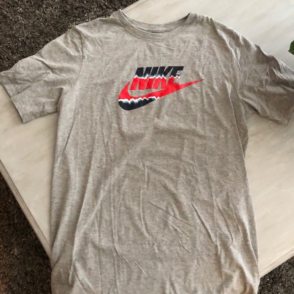 Nike youth XL T-shirt - Picture 1 of 1